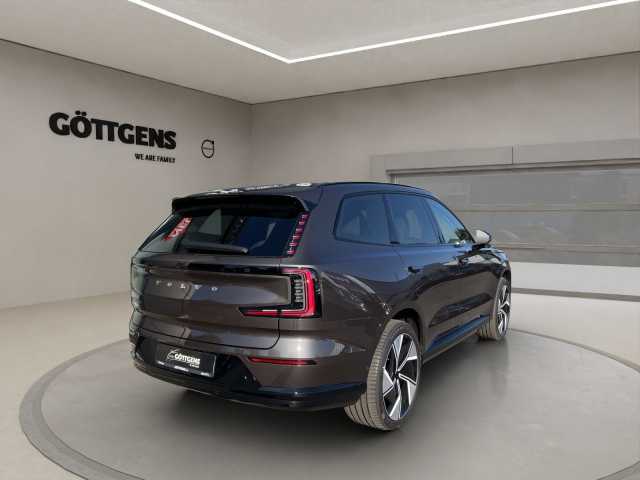 Volvo EX90