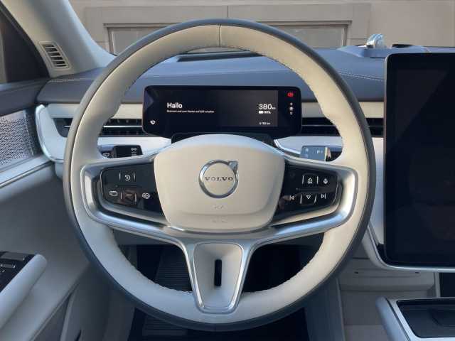 Volvo EX90