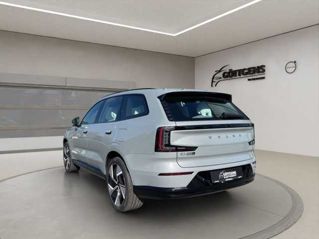 Volvo EX90