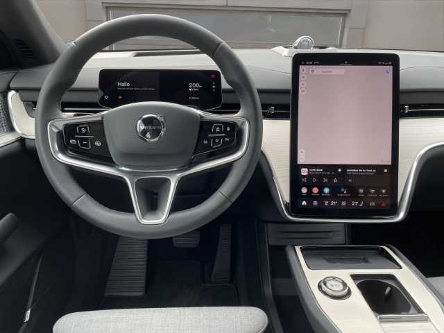 Volvo EX90