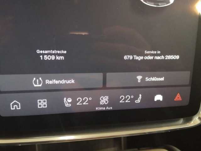 Volvo EX90