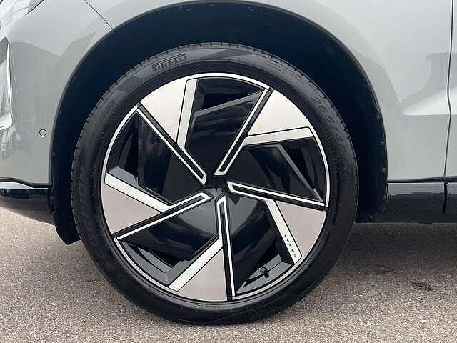 Volvo EX90