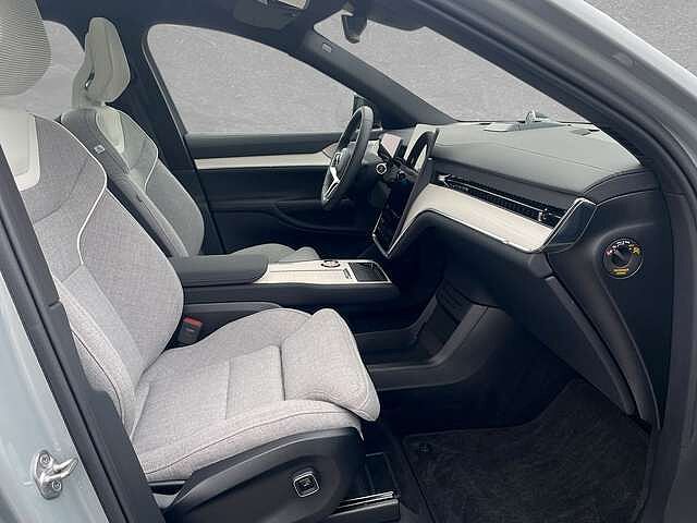 Volvo EX90