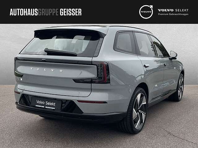 Volvo EX90