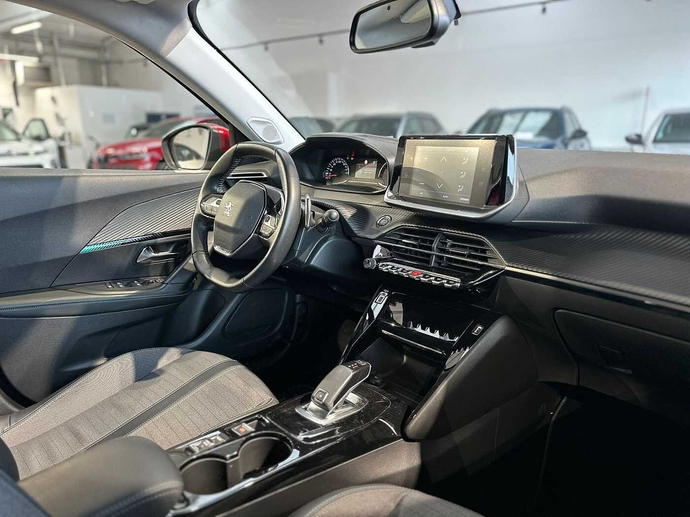 Peugeot 2008 – PureTech 130 S&S EAT8 Allure Pack