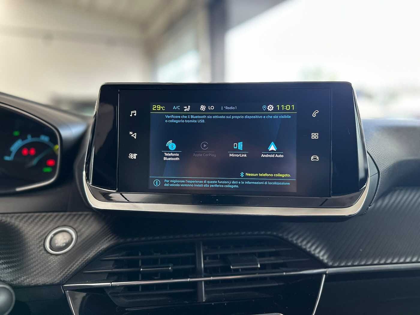 Peugeot 208 – motore elettrico 136 CV 5 porte Active Pack