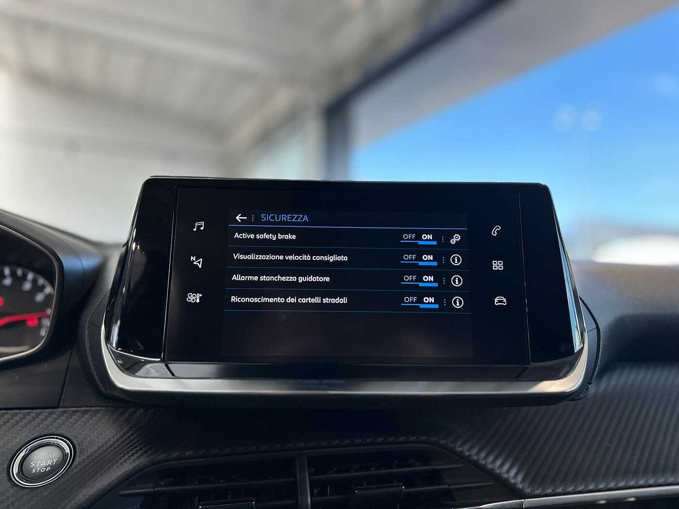 Peugeot 2008 – BlueHDi 100 S&S Allure