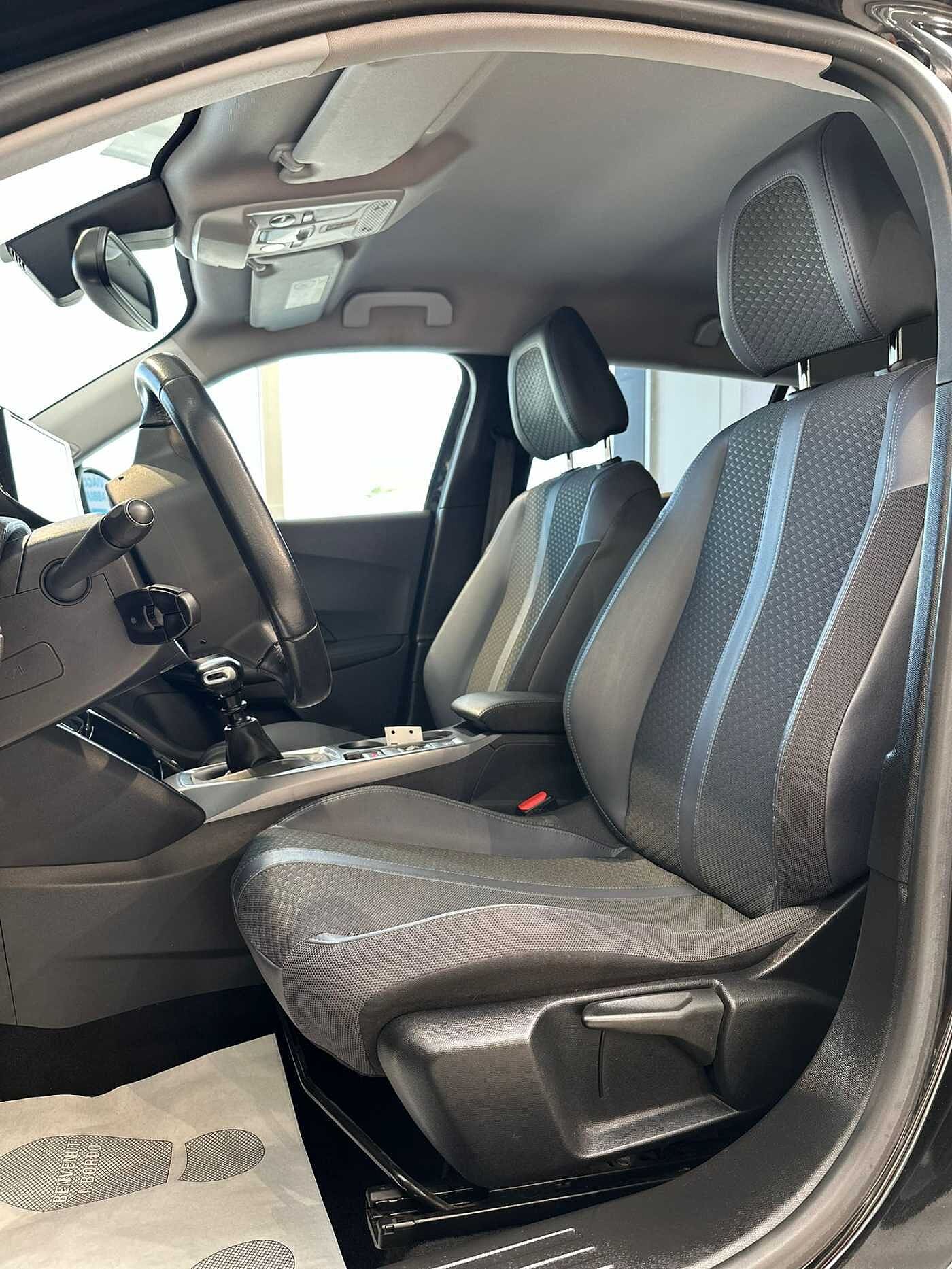 Peugeot 2008 – BlueHDi 100 S&S Allure