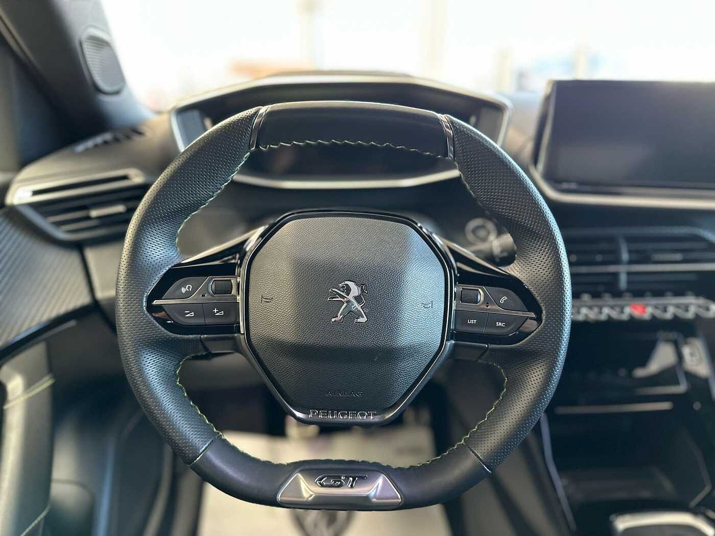 Peugeot 2008 – PureTech 130 S&S GT