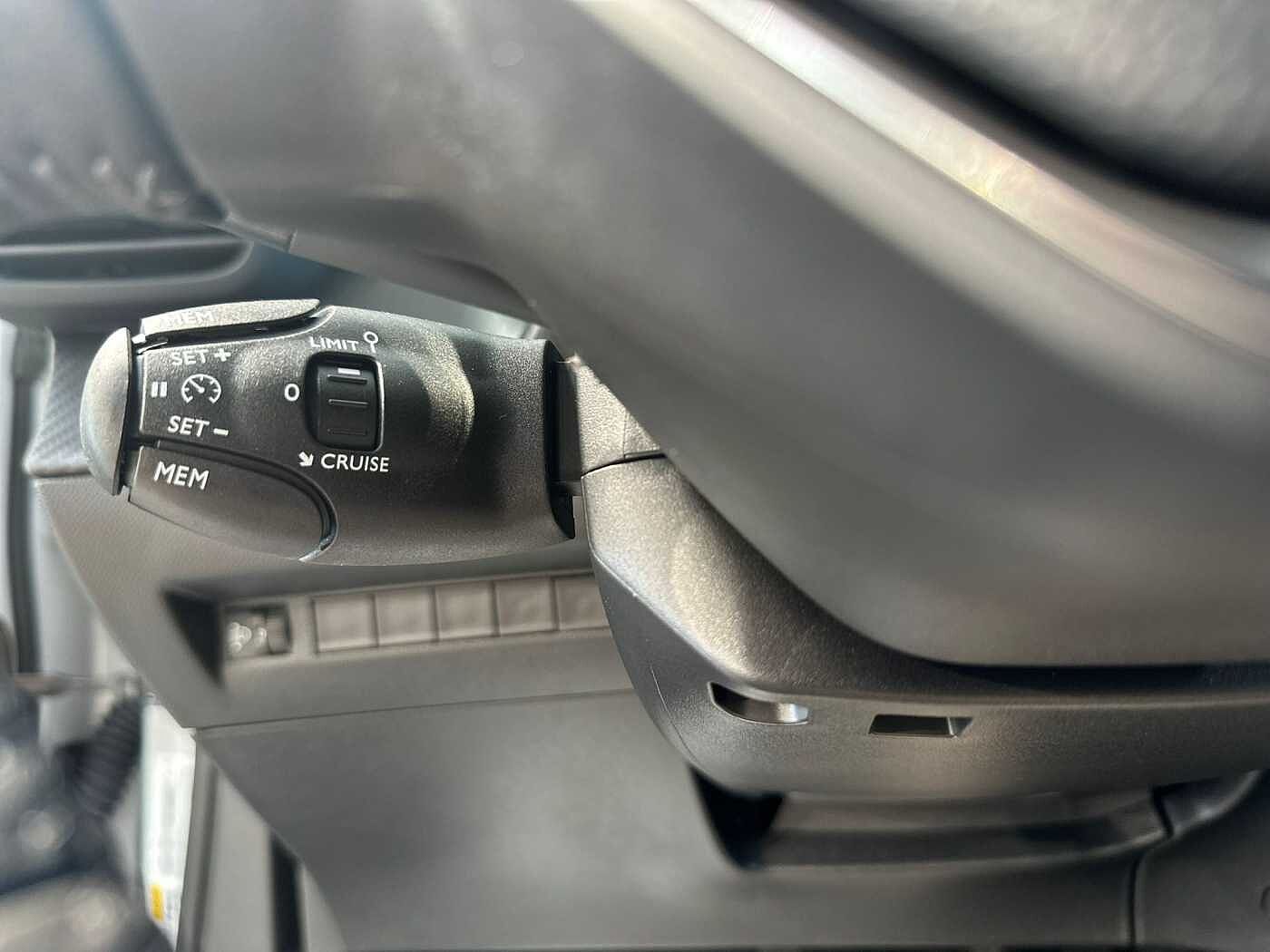 Peugeot 2008 – PureTech 100 S&S Allure Km Zero