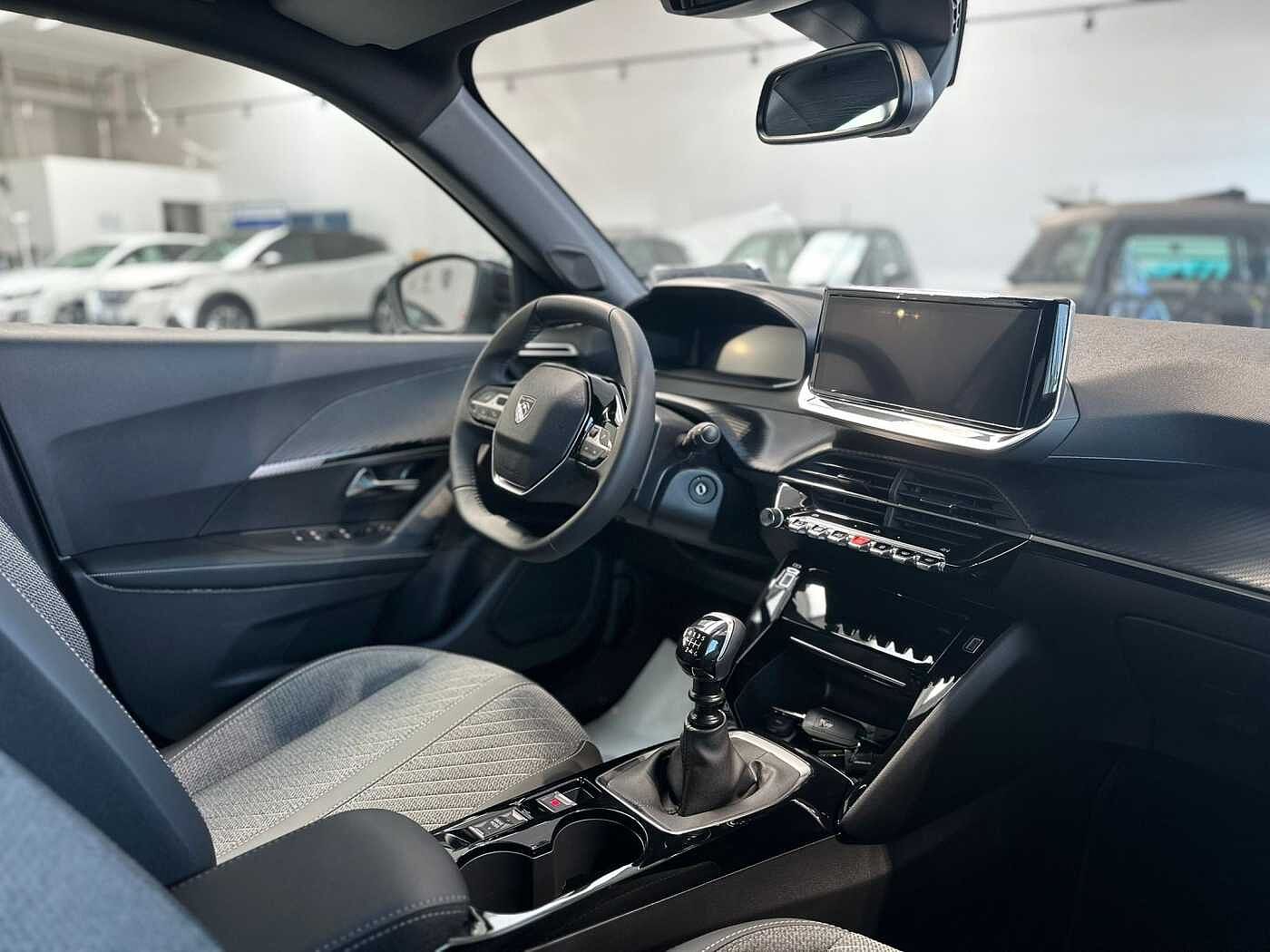 Peugeot 2008 – PureTech 100 S&S Allure Km Zero