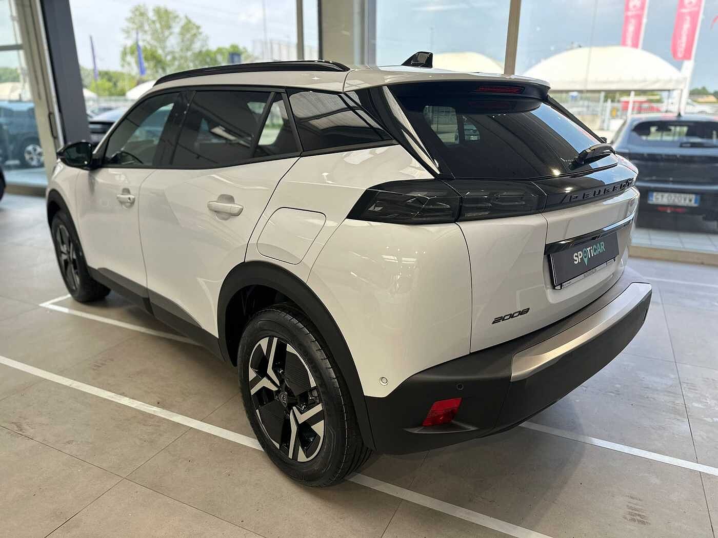 Peugeot 2008 – PureTech 100 S&S Allure Km Zero