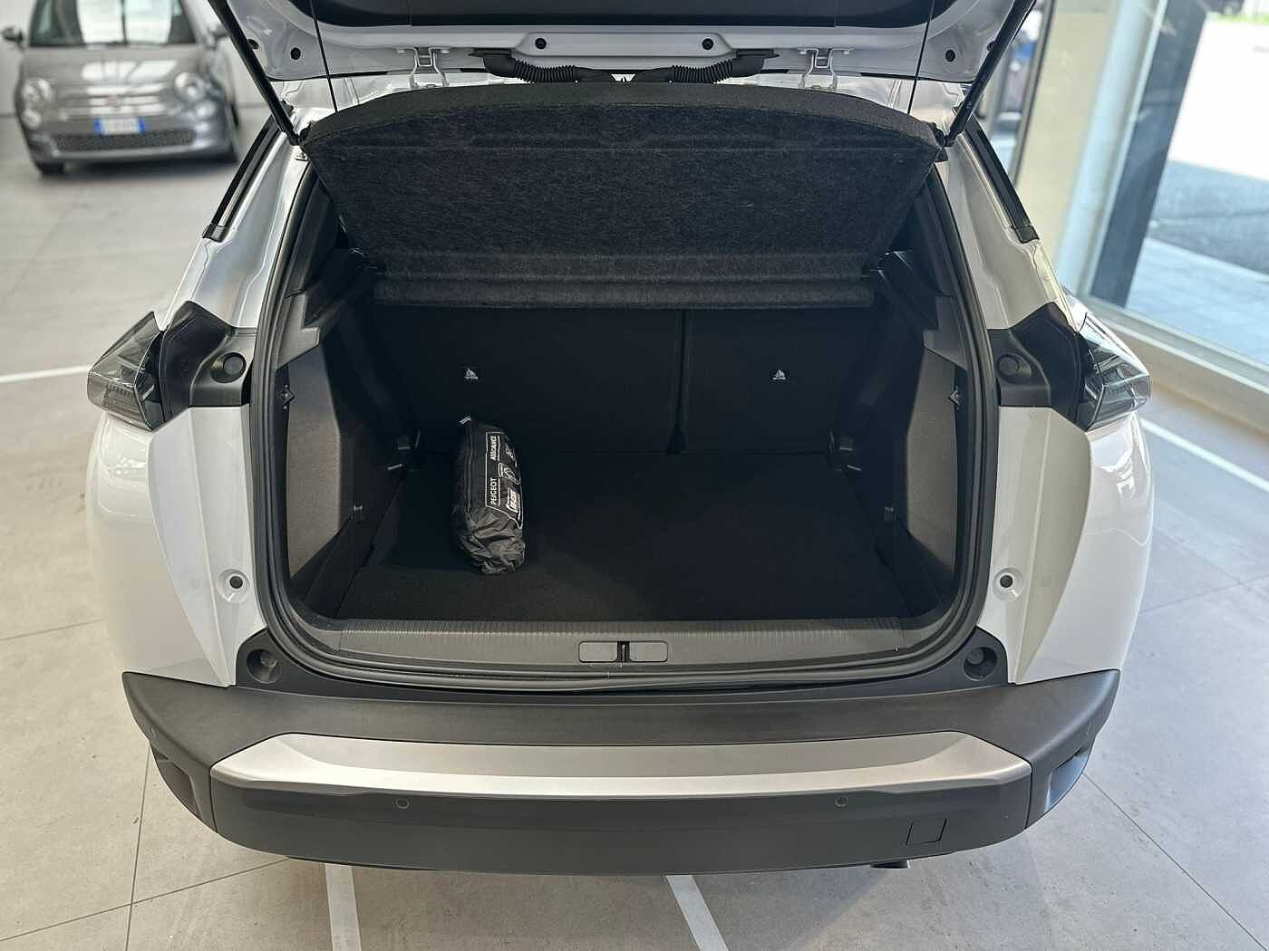 Peugeot 2008 – PureTech 100 S&S Allure Km Zero