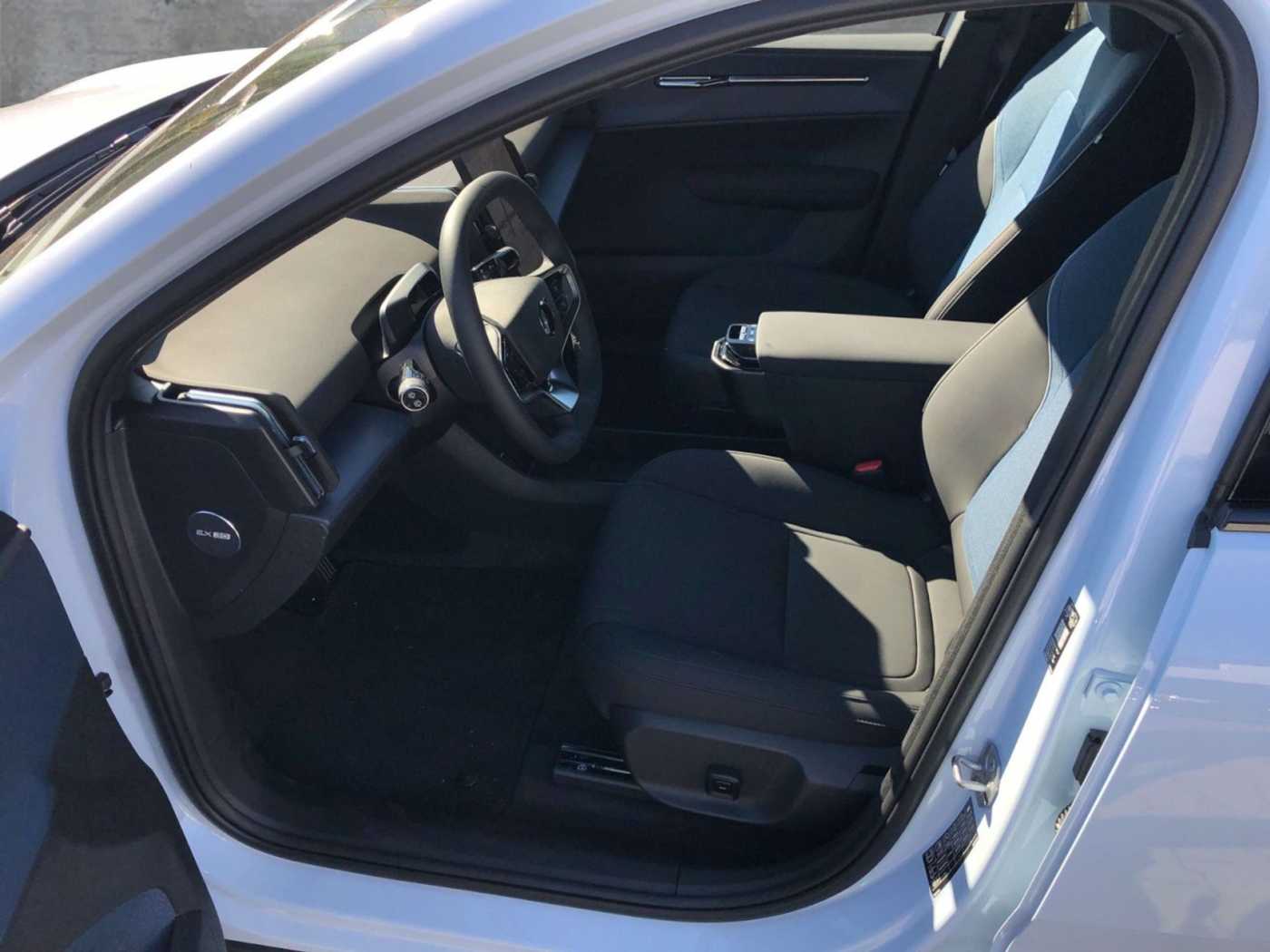 Volvo EX30 – Bild 9