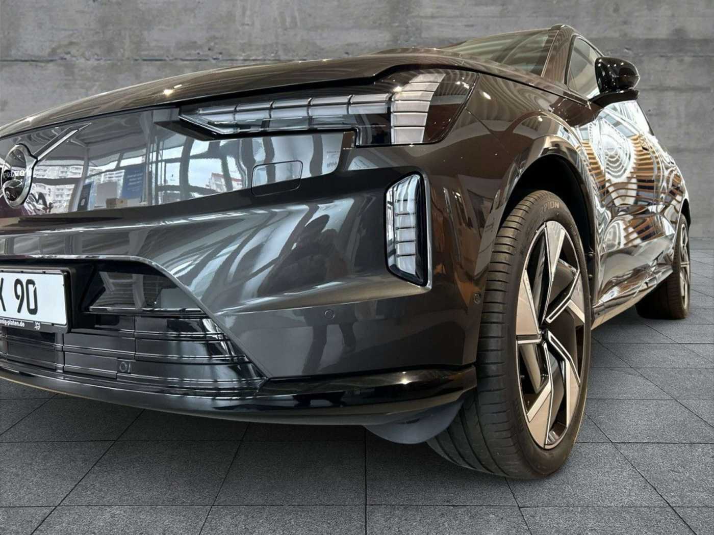 Volvo EX90 – Bild 6