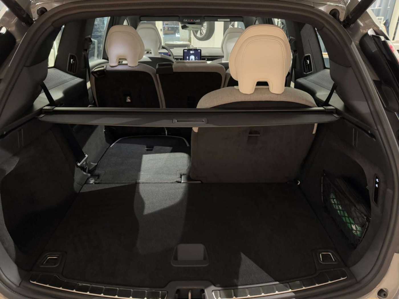 Volvo EX90 – Bild 10