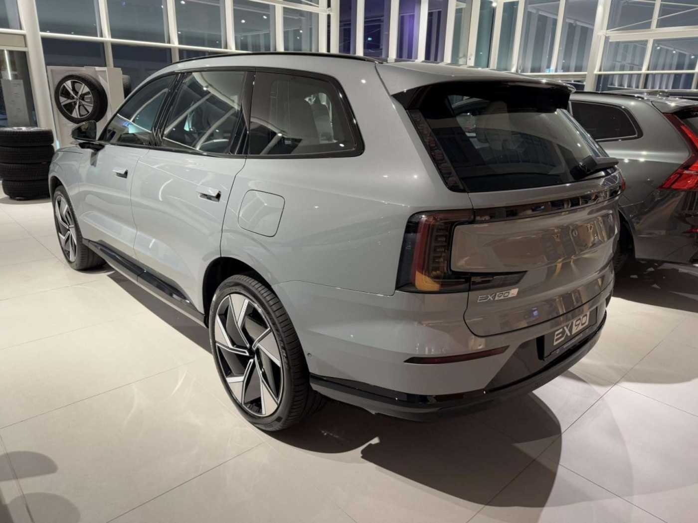 Volvo EX90 – Bild 4