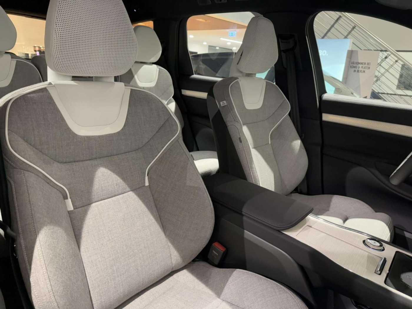 Volvo EX90 – Bild 7
