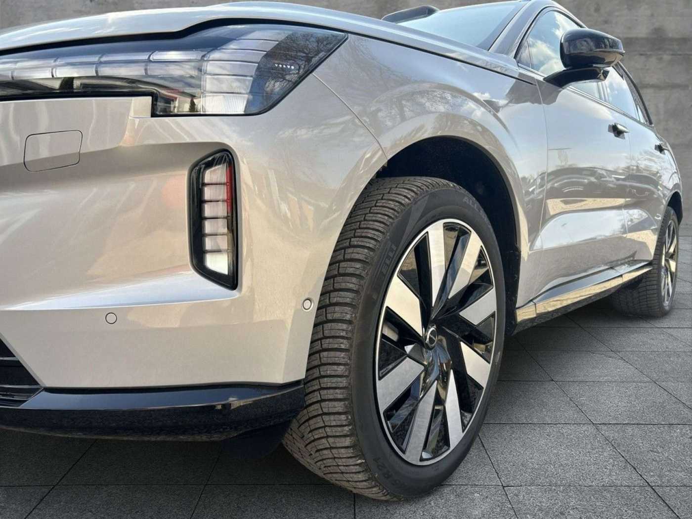 Volvo EX90 – Bild 6
