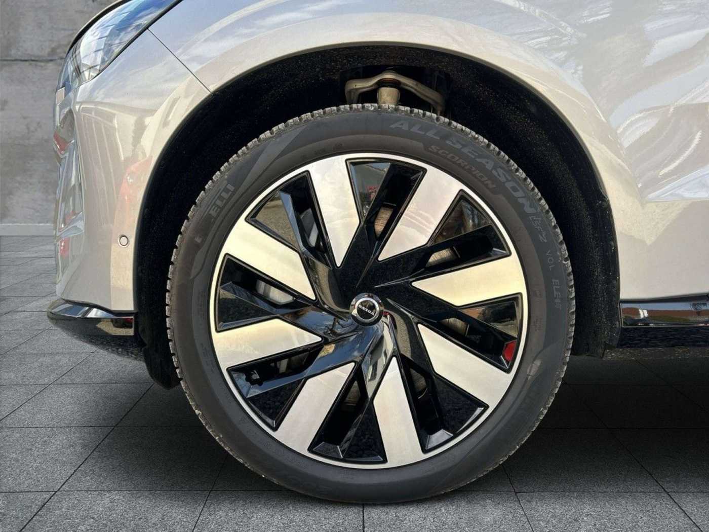 Volvo EX90 – Bild 7