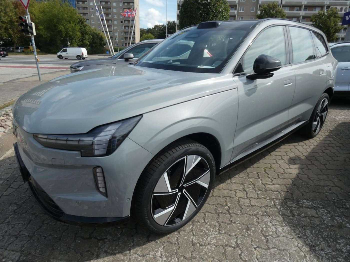 Volvo EX90 – Bild 2