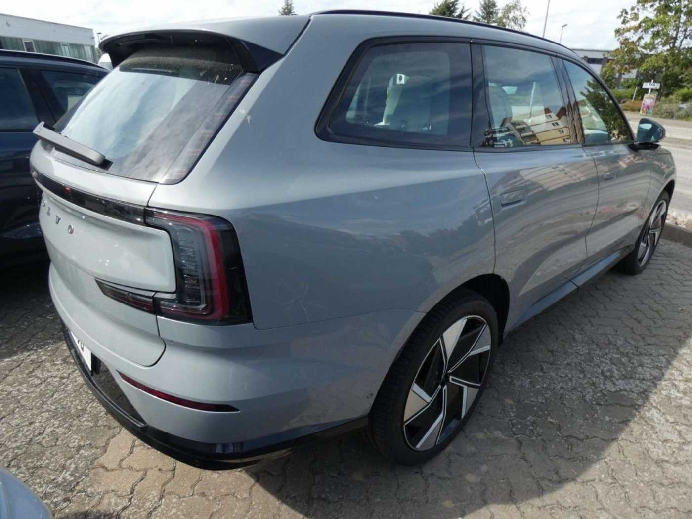 Volvo EX90 – Bild 4