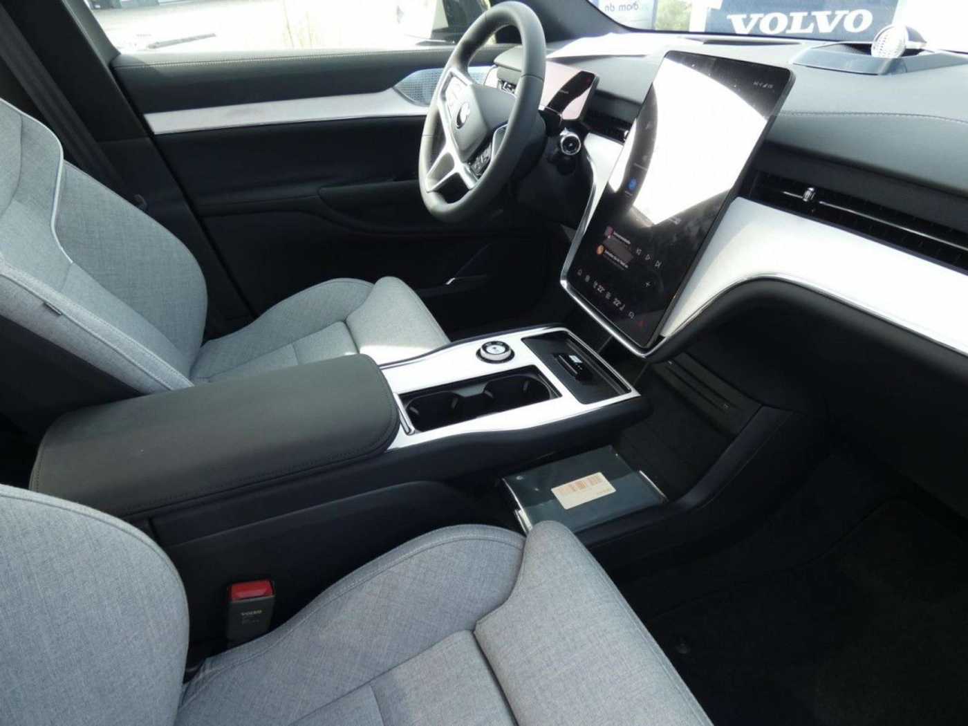 Volvo EX90 – Bild 7