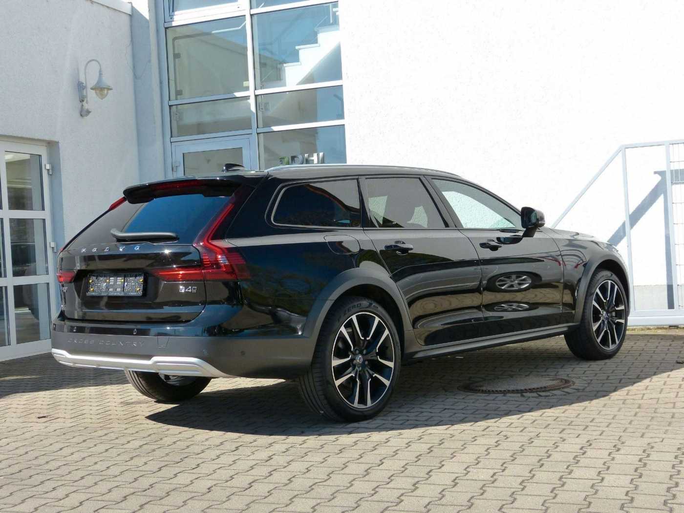 Volvo V90 Cross Country – Bild 5