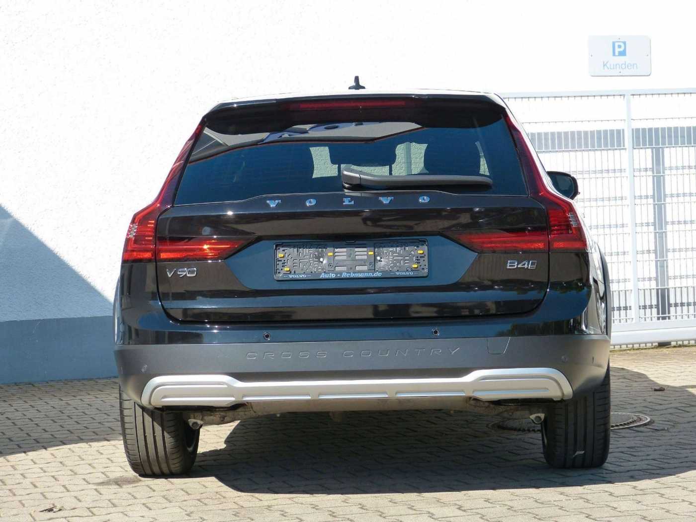 Volvo V90 Cross Country – Bild 7