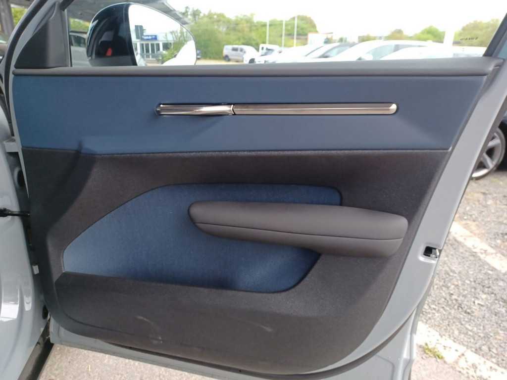 Volvo EX30 – Bild 18