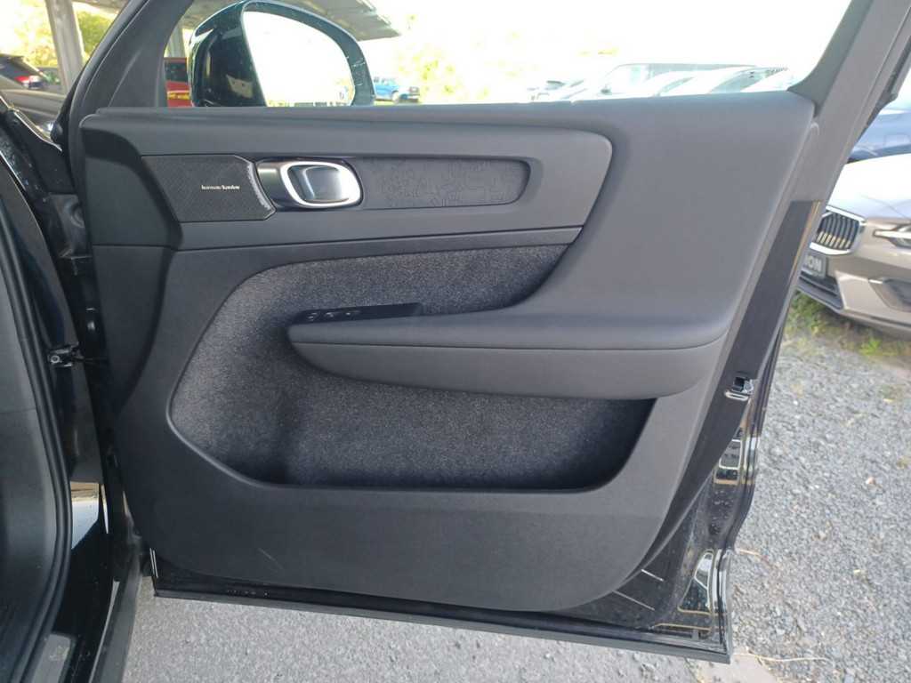 Volvo EX40 – Bild 17