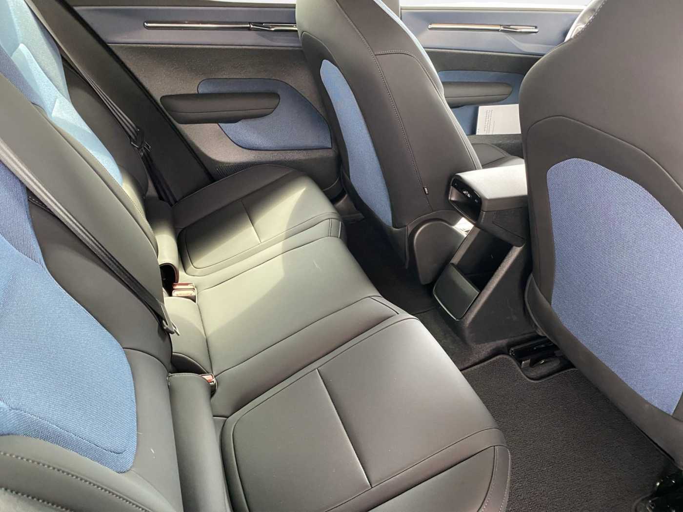 Volvo EX30 – Bild 11