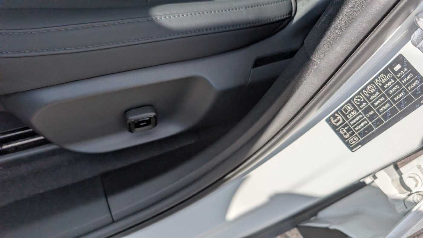 Volvo EX30 – Bild 19