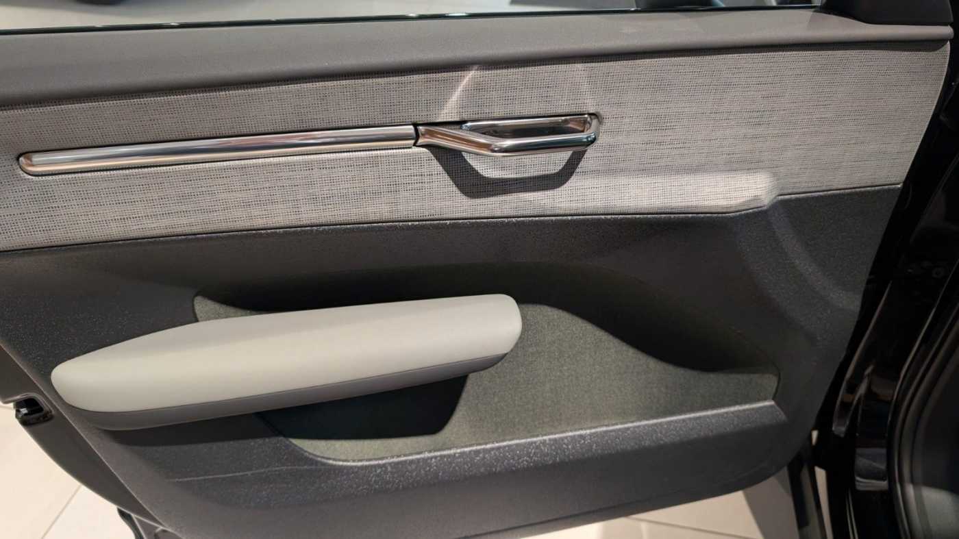 Volvo EX30 – Bild 23