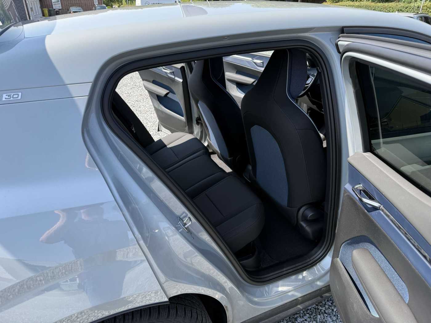 Volvo EX30 – Bild 10