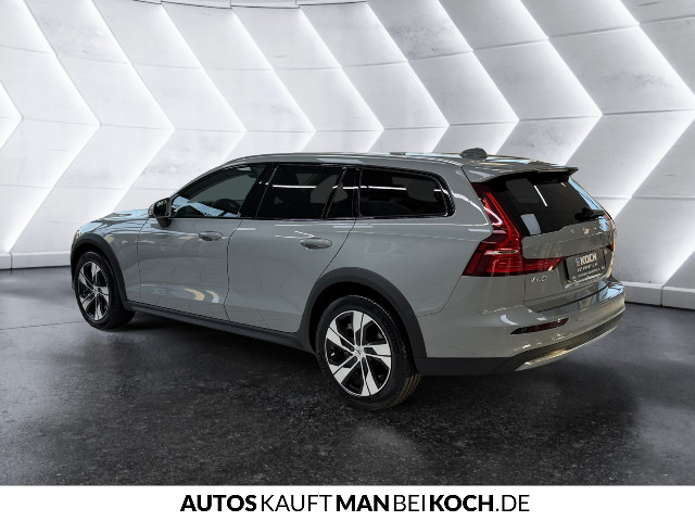 Volvo V60 Cross Country – Bild 3