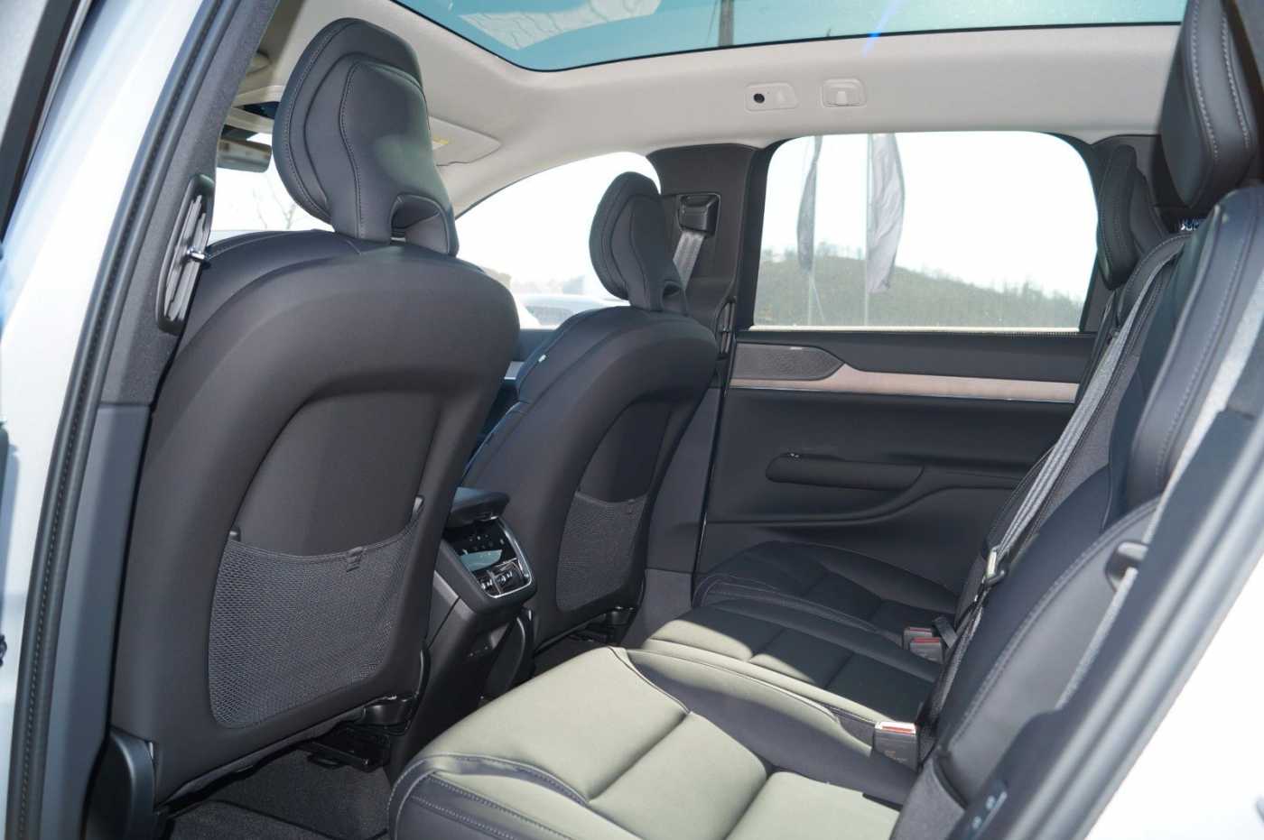 Volvo EX90 – Bild 12