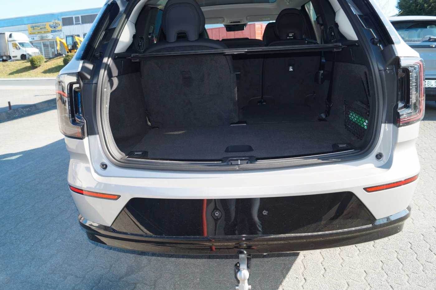 Volvo EX90 – Bild 13