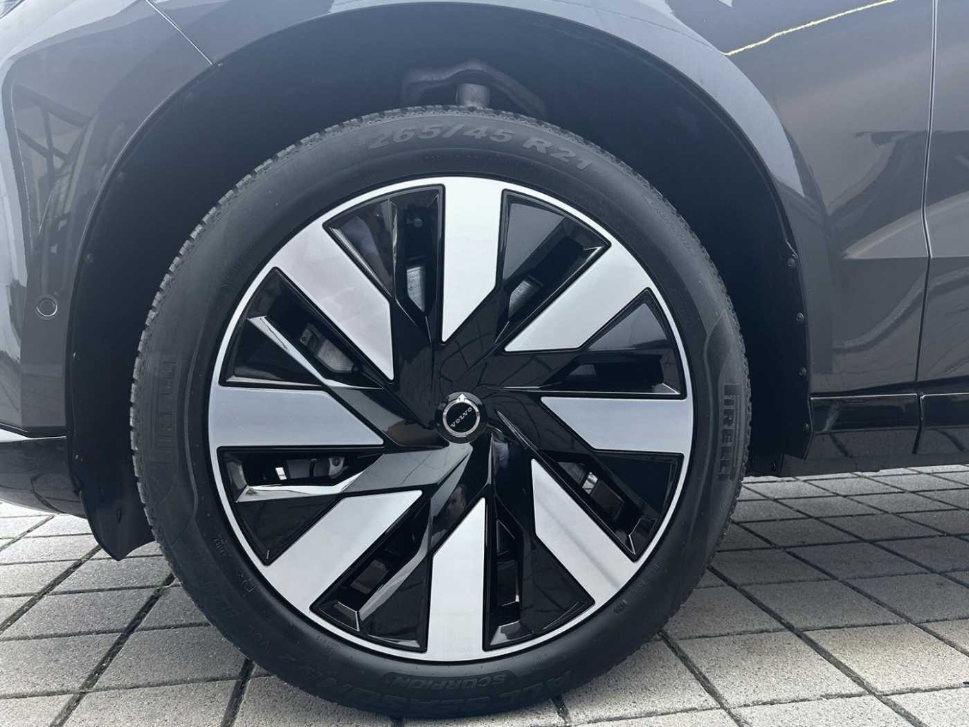 Volvo EX90 – Bild 9