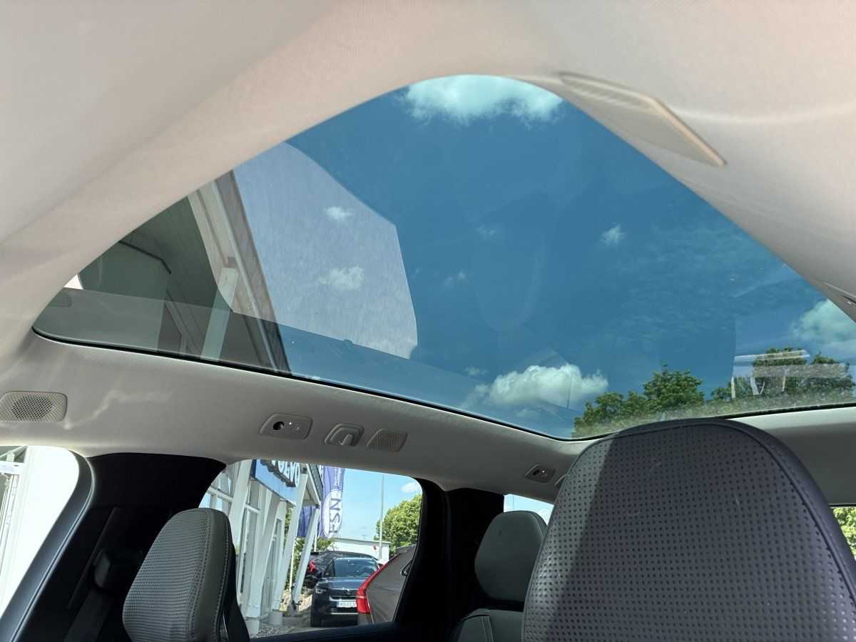Volvo EX90 – Bild 15