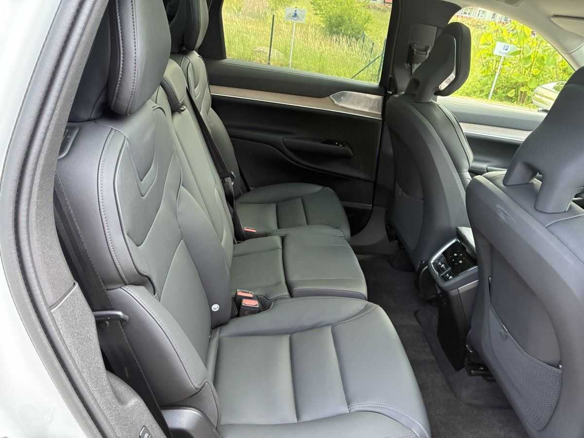 Volvo EX90 – Bild 16