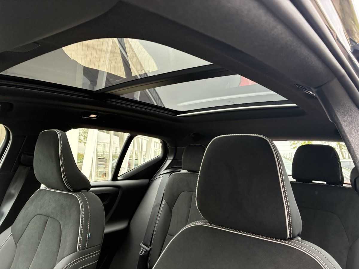 Volvo XC40 – Bild 12