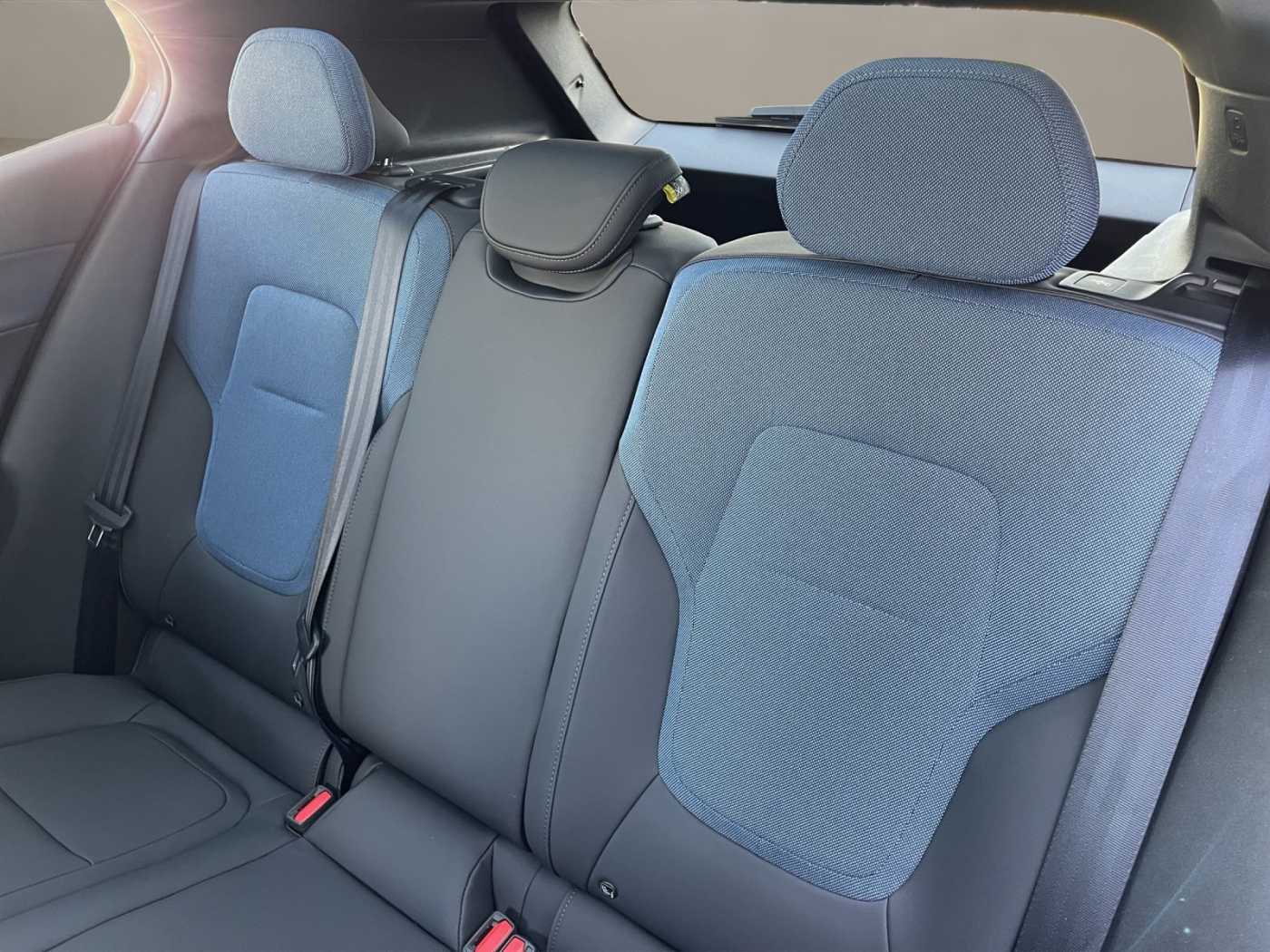 Volvo EX30 – Bild 12