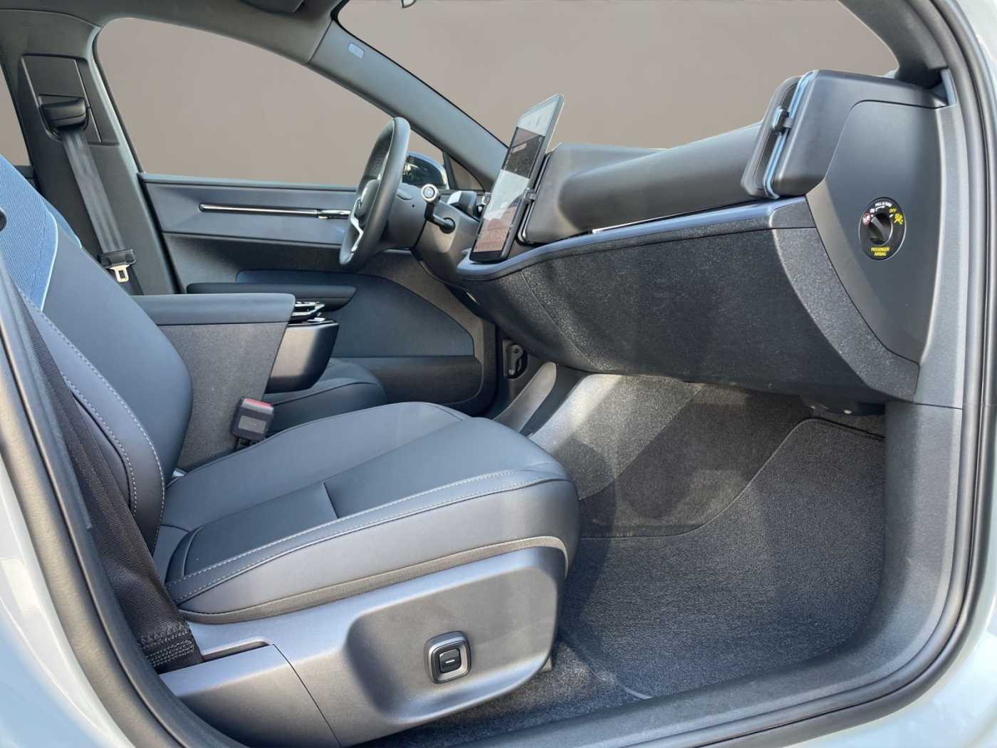 Volvo EX30 – Bild 13