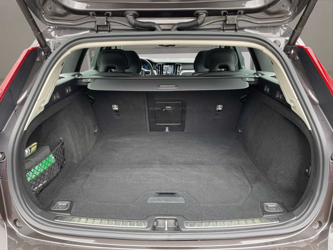 Volvo V60 Cross Country – Bild 14