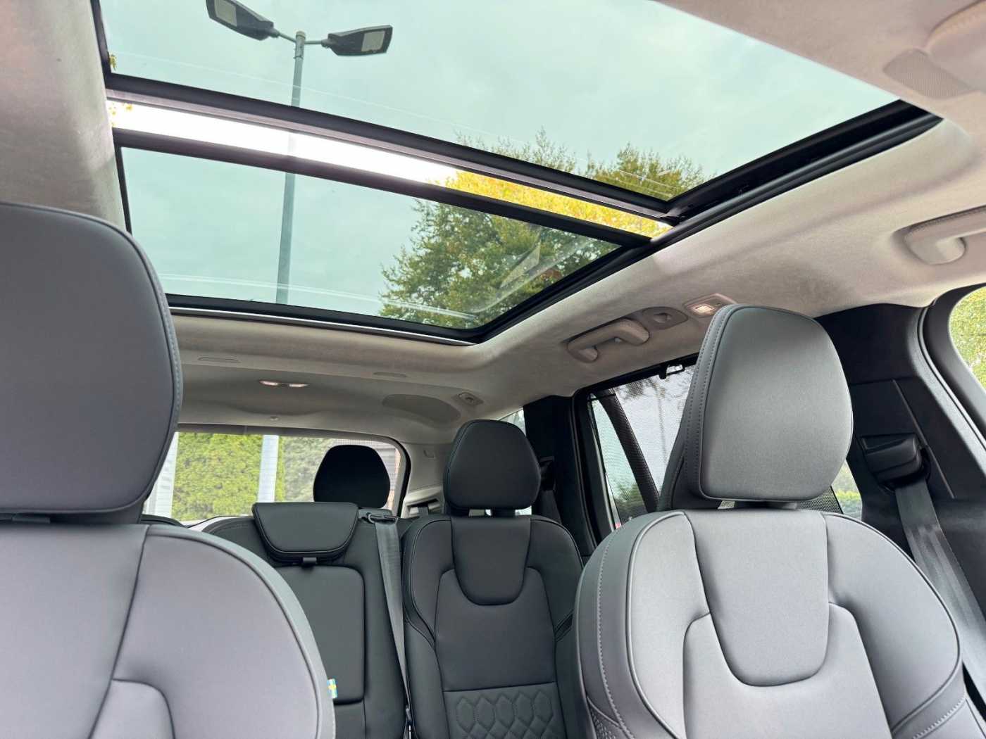 Volvo XC90 – Bild 12