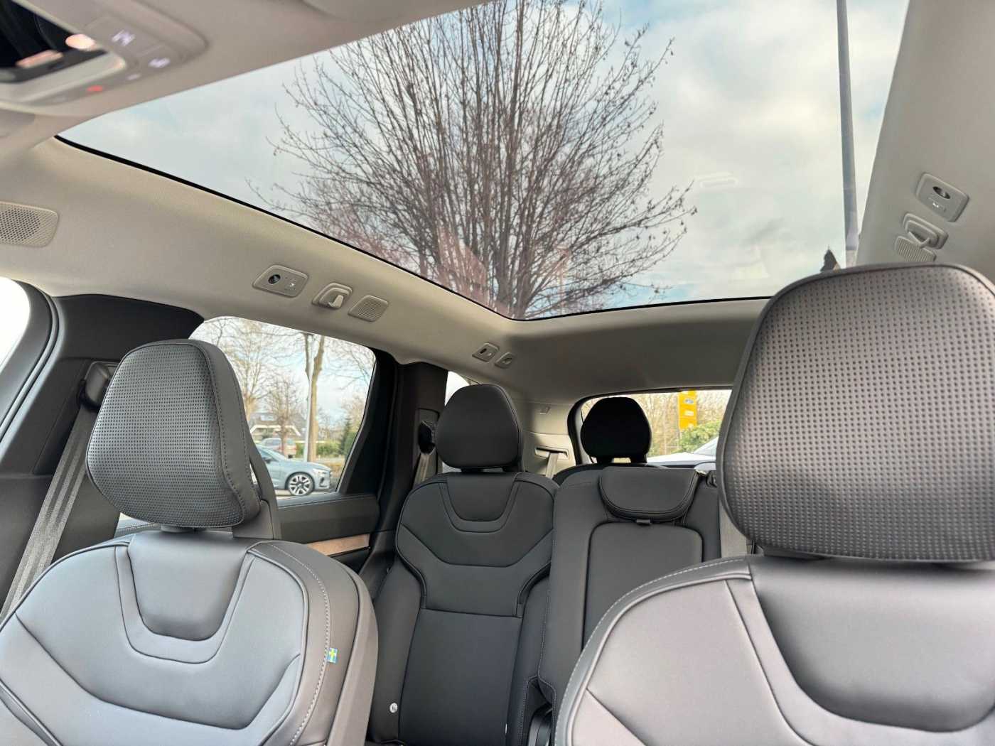 Volvo EX90 – Bild 12