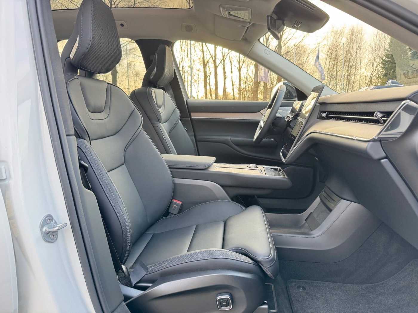 Volvo EX90 – Bild 7
