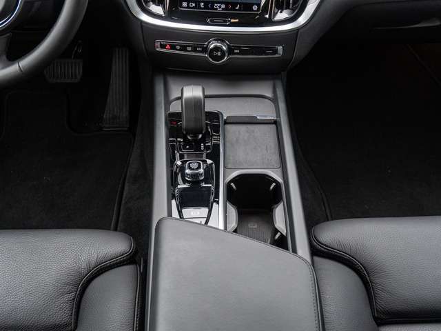 Volvo V60 Cross Country – Bild 14