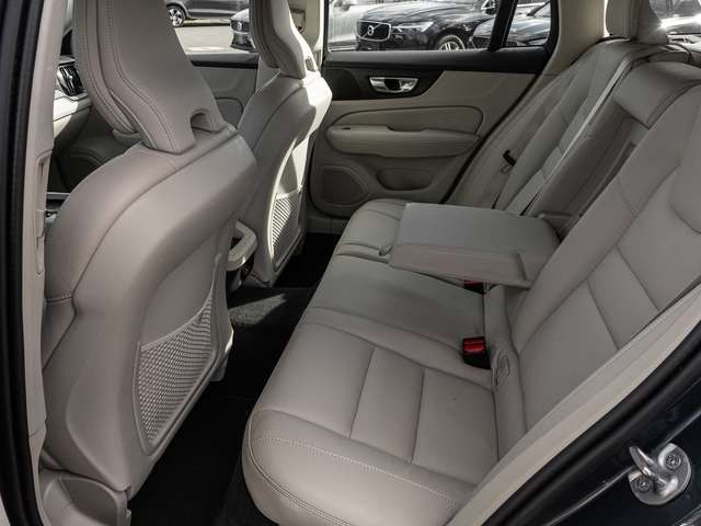 Volvo V60 Cross Country – Bild 16